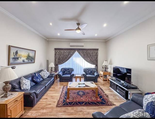 3 BEDROOM HOUSE FOR SALE IN RETIRE AT MIDSTREAM